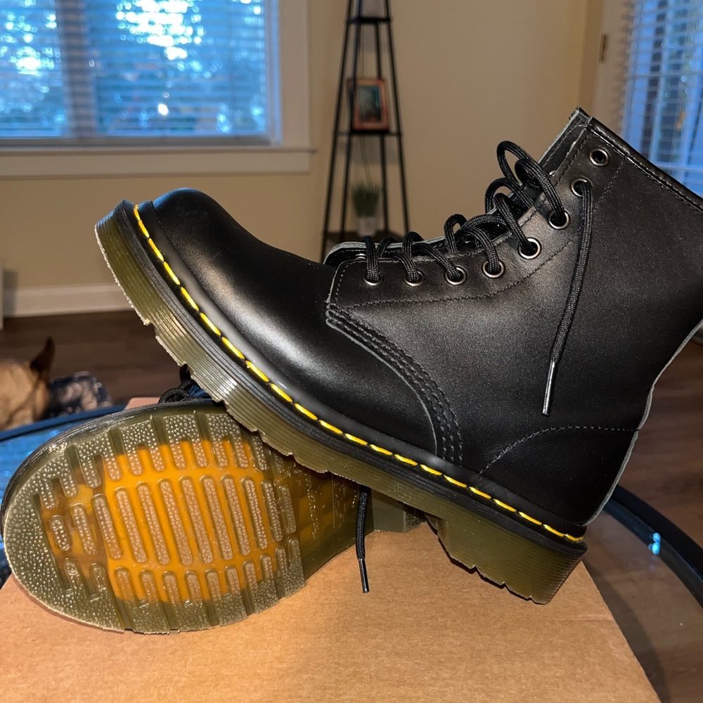 Women’s Dr. Martens 1460 Boot